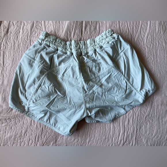 White Lululemon shorts - Picture 2 of 4